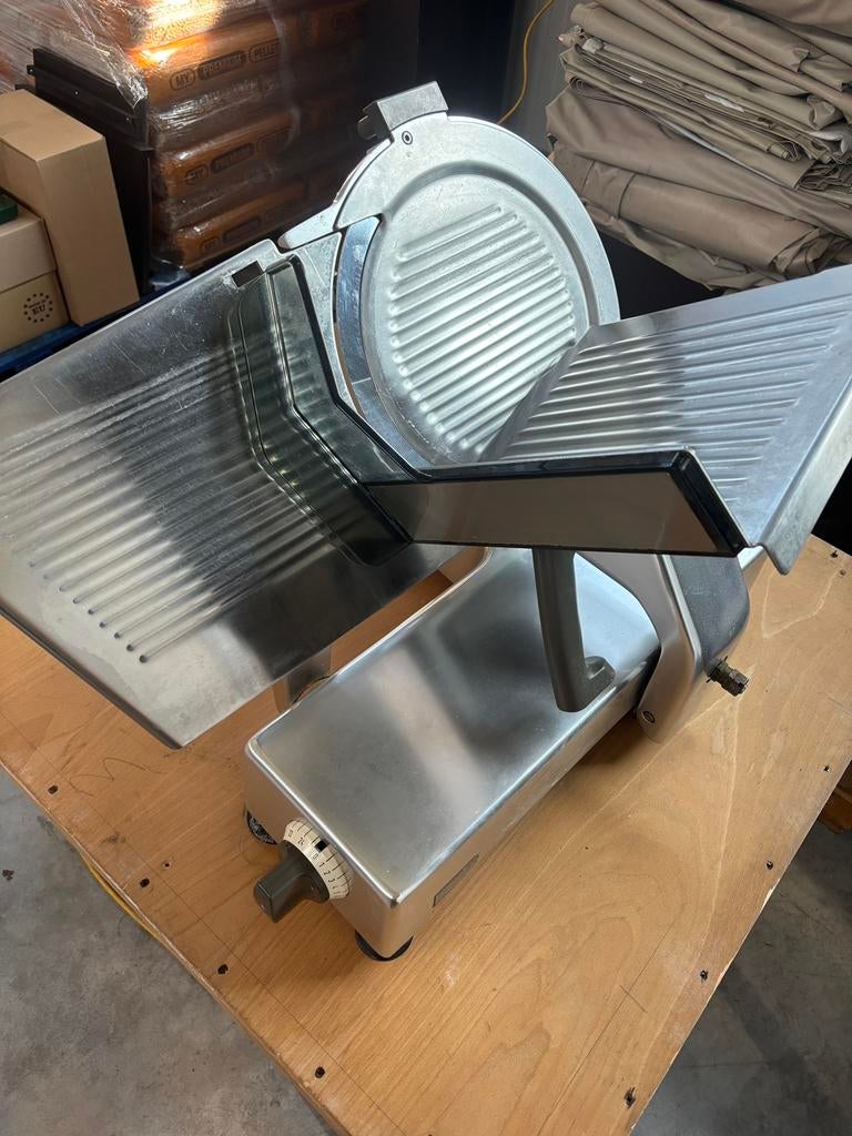Bizerba snijmachine, Ophalen