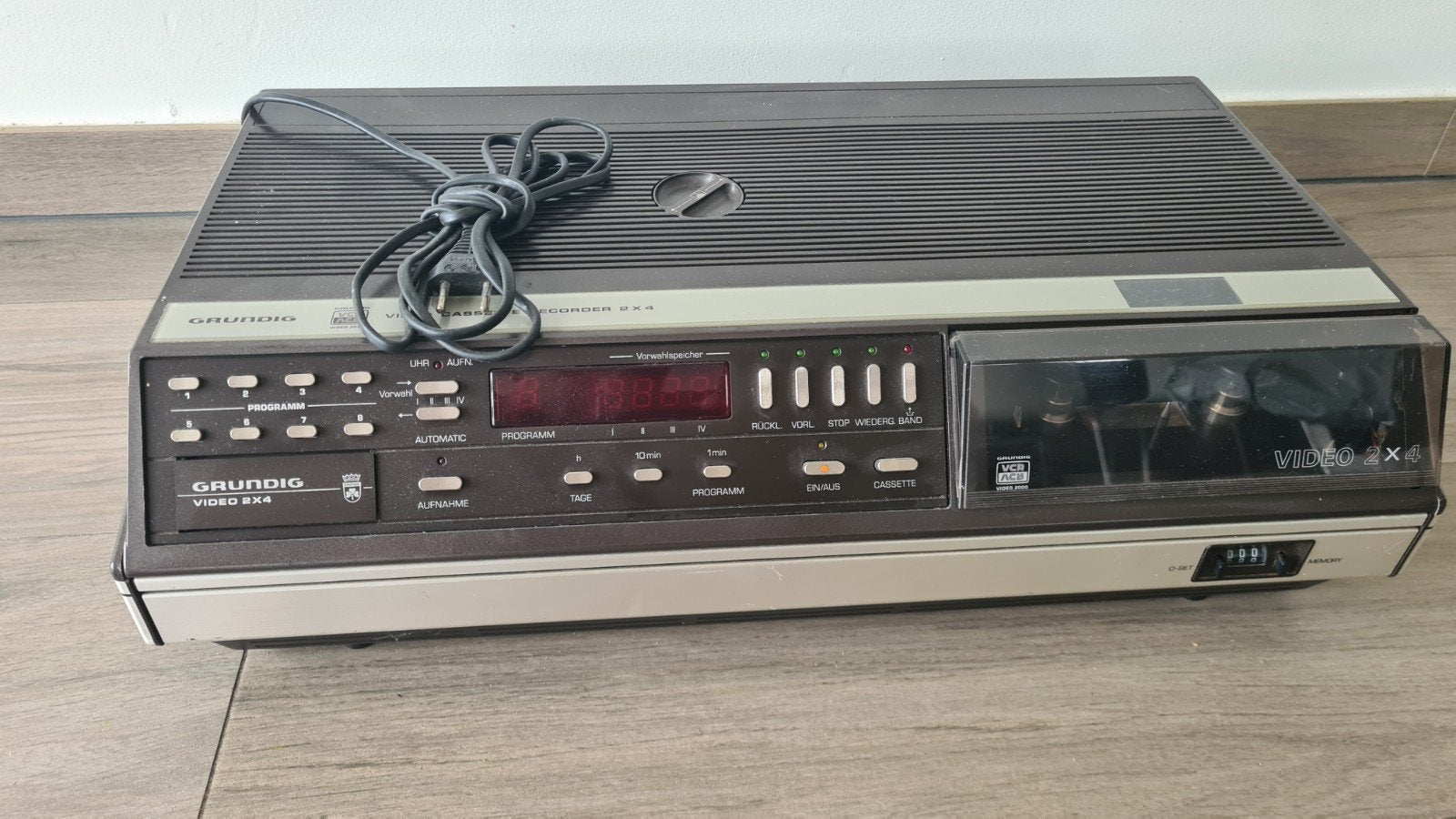 Vintage GRUNDIG 2x4 videorecorder - Retro VCR verzamelobject, TV, Hi-fi & Vidéo, Lecteurs vidéo, Enlèvement