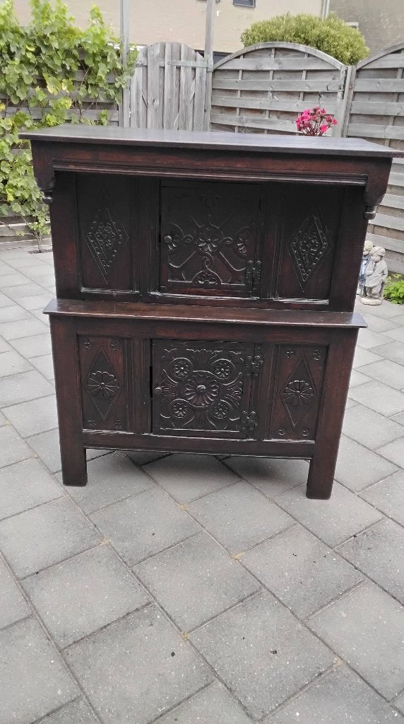 Antieke kleine Engelse cupboard, Antiek en Kunst, Antiek | Meubels | Kasten, Ophalen