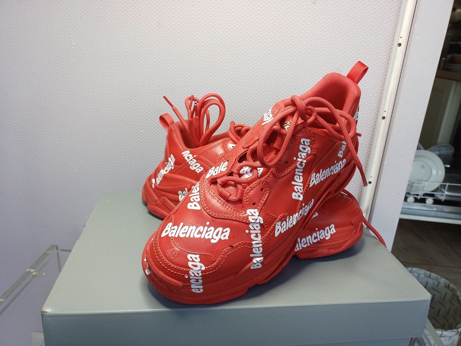 Balenciaga Triple S Nieuwstaat maat 43, Kleding | Heren, Schoenen, Ophalen of Verzenden, Sneakers