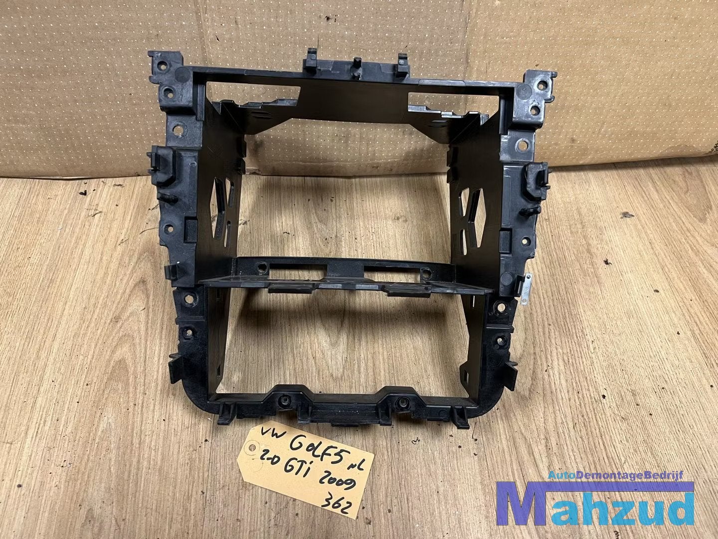 VW GOLF 5 Radio frame 2003-2009, Volkswagen, Volkswagen AG, Vw@volkswagen.de, Utilisé
