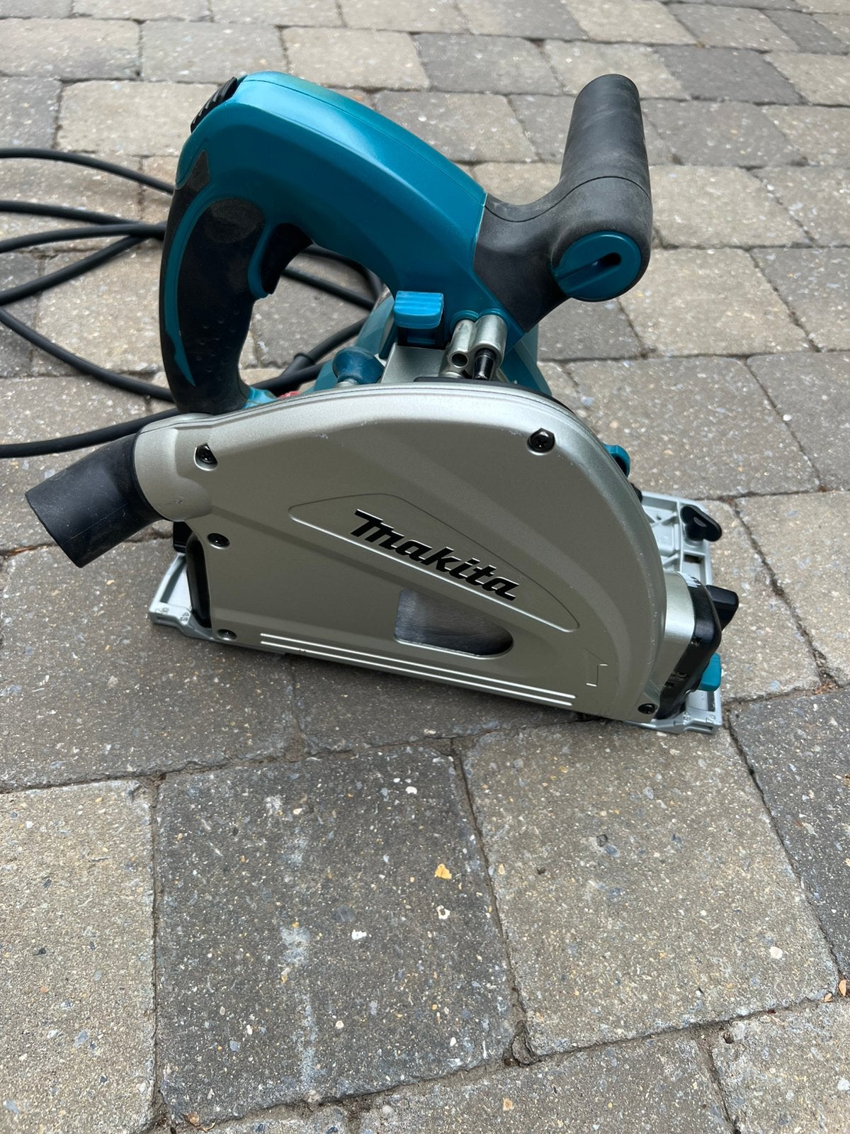 Makita invalzaag SP6000J met diverse handige accessoires, Doe-het-zelf en Bouw, Gereedschap | Zaagmachines, Ophalen, Gebruikt