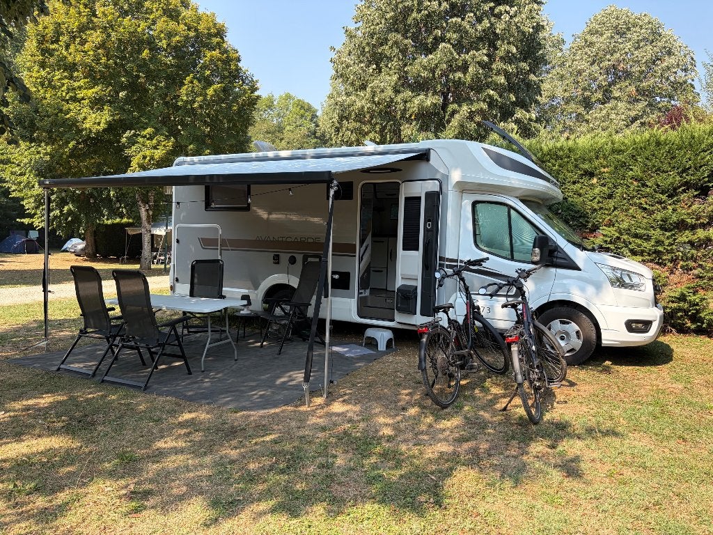 nieuwe luxe mobilhomes te huur bij MOBILHUS.BE, Caravans en Kamperen, Diesel, Particulier, Half-integraal, Tot en met 5