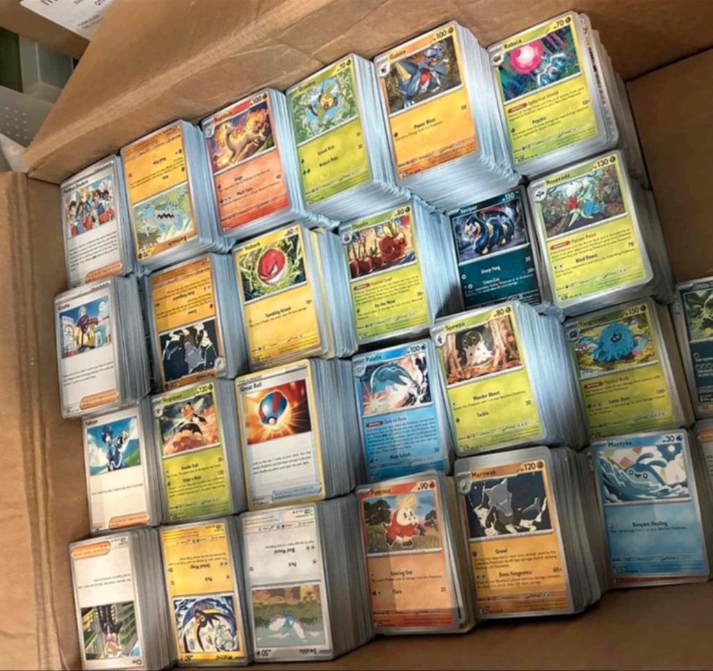 GROS LOT POKÉMON 1200 CARTES, Enlèvement, Comme neuf