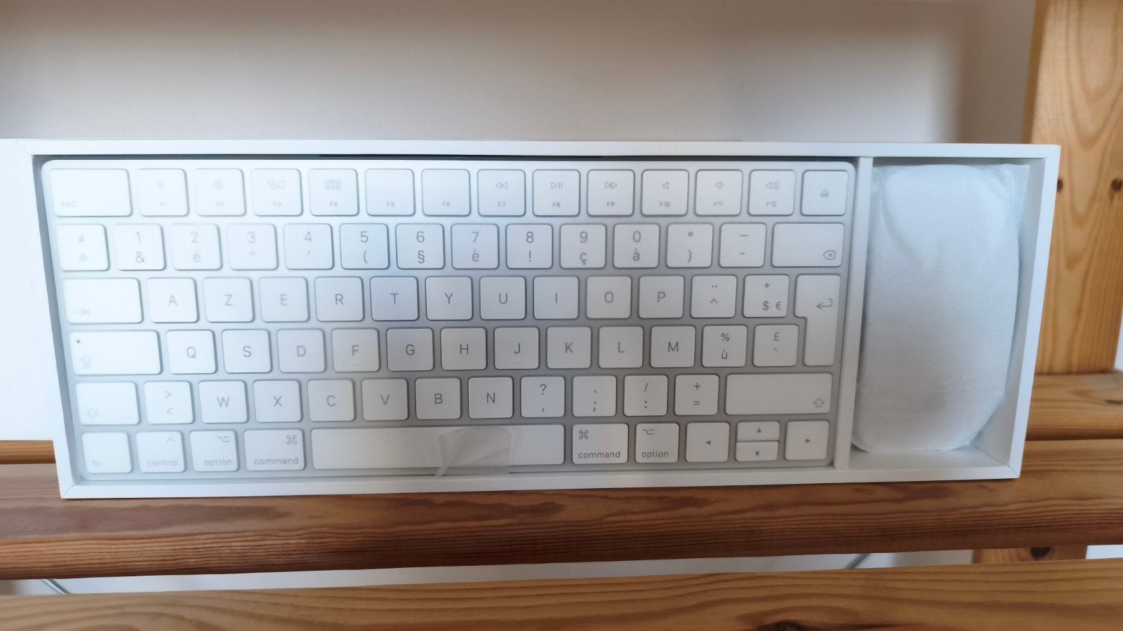 Ensemble clavier et souris Magic Keyboard and Mouse Apple, Informatique & Logiciels, Neuf, Azerty, Enlèvement, Apple