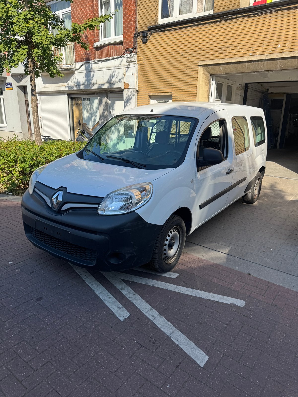 Renault Kangoo Maxi 1.5 dci 95 pk euro 6d 5.550€ hors tva, Auto's, Stof, Parkeersensor, Euro 6, 4 cilinders