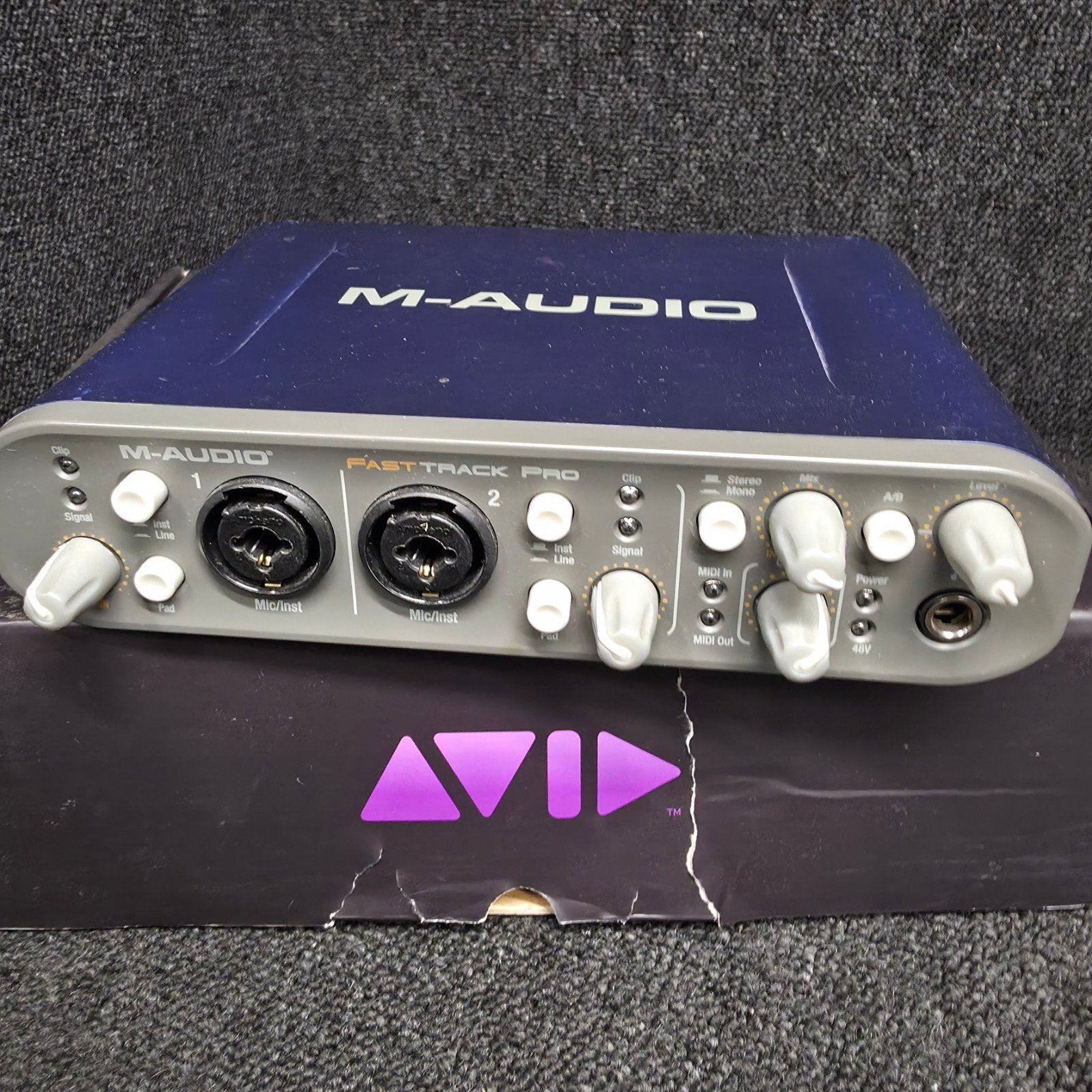 Interface audio MIDI M-AUDIO FAST TRACK PRO, Enlèvement ou Envoi