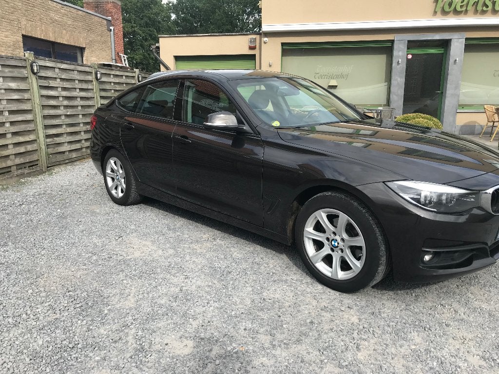 BMW 318 Gt, Auto's, Achterwielaandrijving, 4 cilinders, Zwart, Particulier