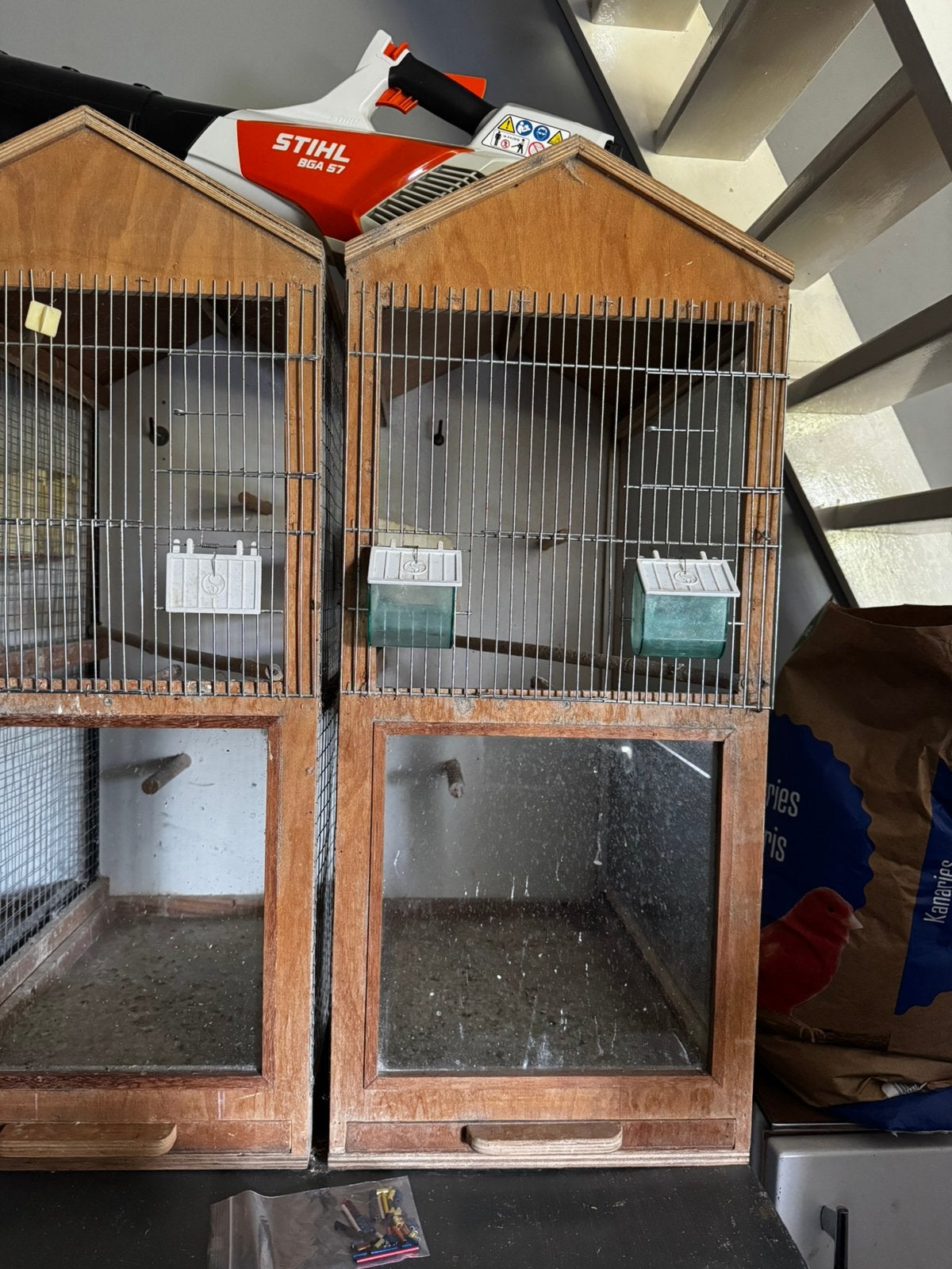 Vogelkooien, Ophalen, Zo goed als nieuw, Hout, Vogelkooi