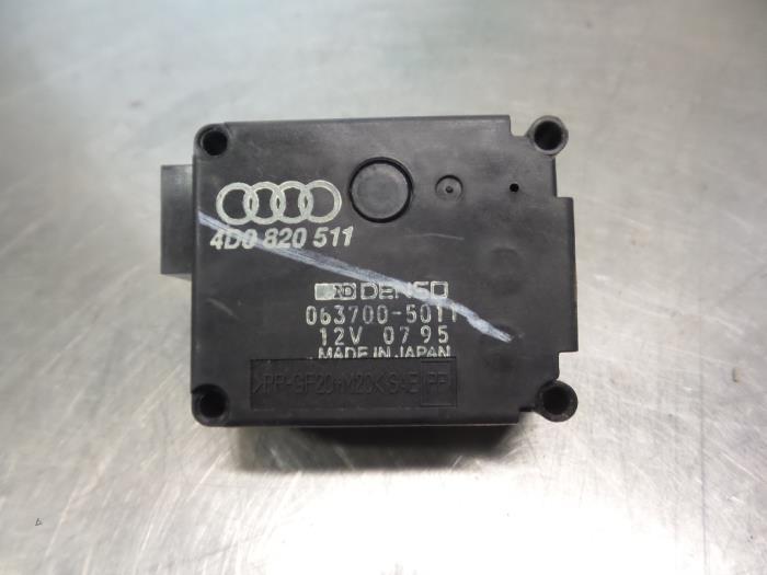 Clapet chauffage moteur d'un Audi A8 (A8 94-), -, 3 mois de garantie, Audi, Utilisé
