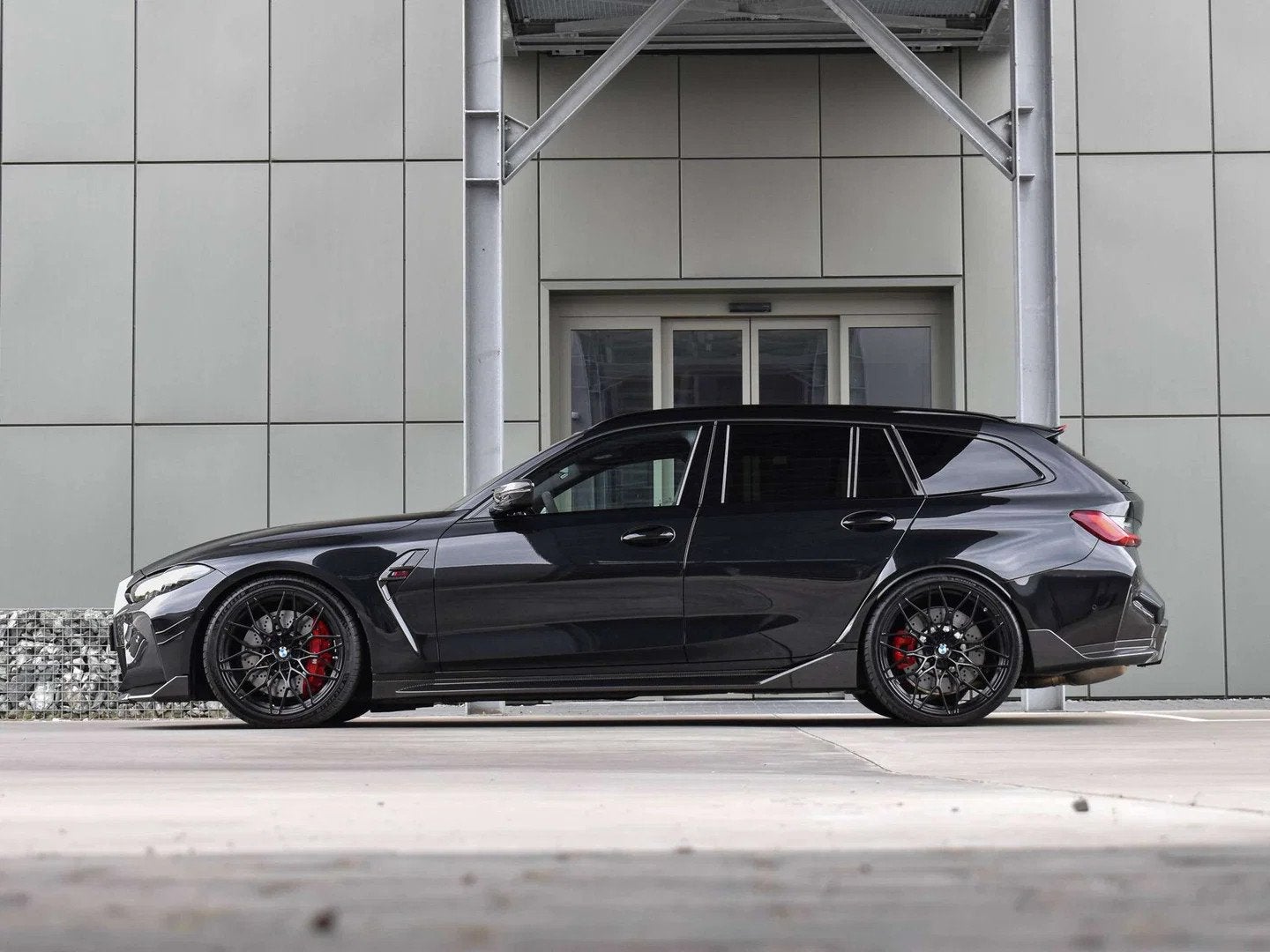 BMW M3 CS Touring / FULL CARBON / BLACK SAPPHIRE (bj 2026), Auto's, Automaat, Gebruikt, Zwart, 2993 cc