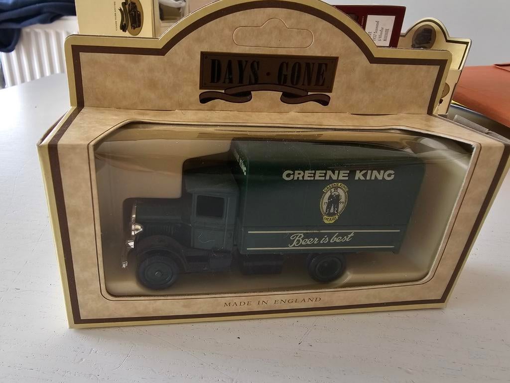 LLEDO DAYS GONE 1934 MACK CANVAS BACK TRUCK GREENE KING BIER, Ophalen of Verzenden