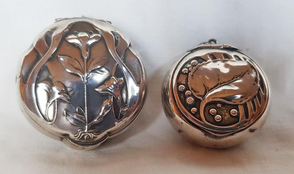 Paire de boîtes à pilules Art Nouveau en argent., Antiquités & Art, Enlèvement ou Envoi, Argent
