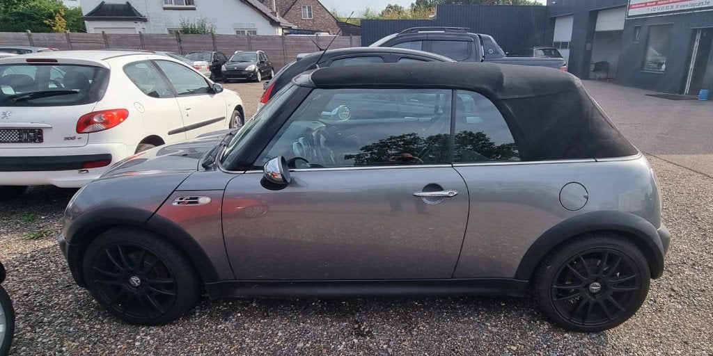 Mini Cooper S Cabrio  2004, Voorwielaandrijving, Zwart, 4 cilinders, Cabriolet
