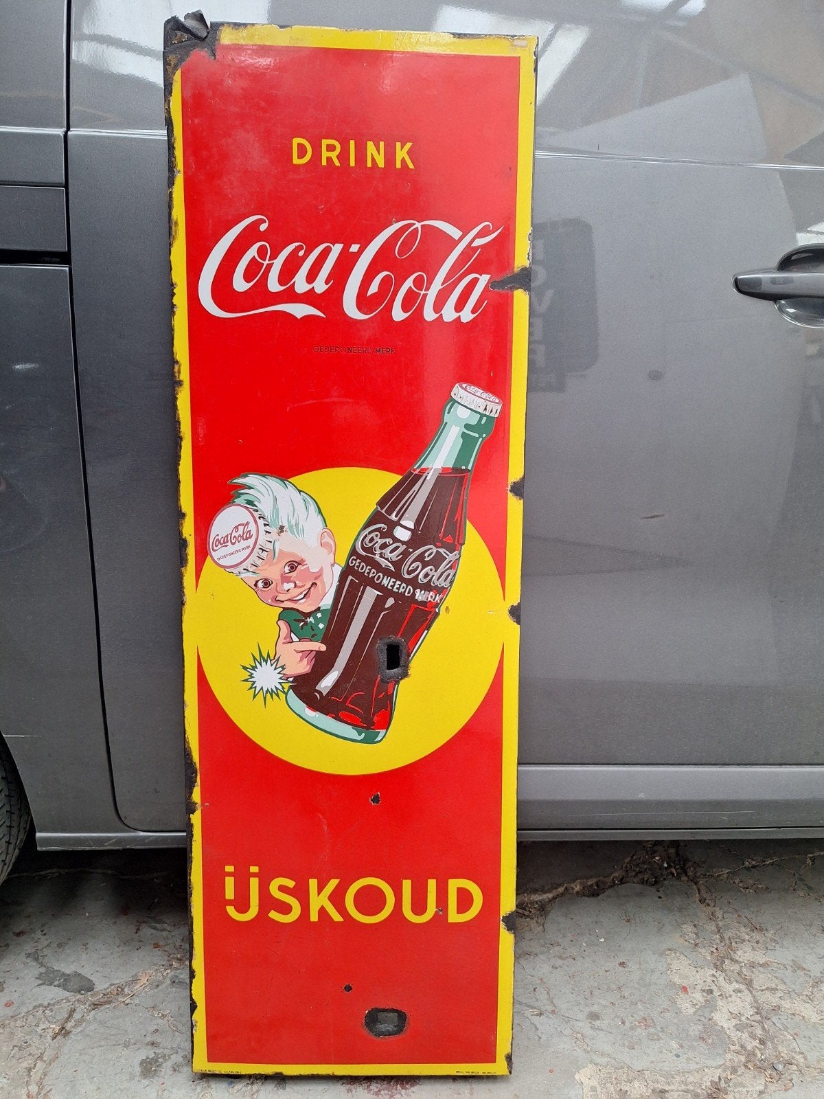 Assiette en émail Coca-Cola, Enlèvement