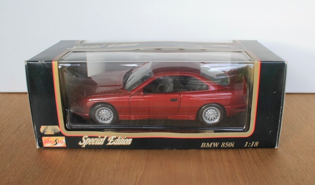 Vintage Maisto 1/18 BMW 850i (1990) Special Edition in doos, Ophalen of Verzenden, Zo goed als nieuw, Auto, Maisto