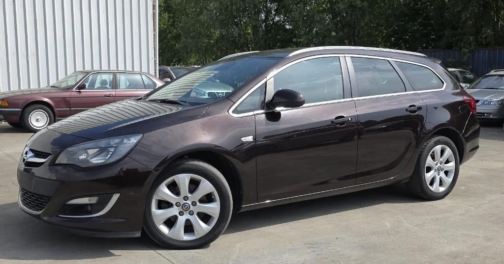 Opel Astra 1.7 CDTi ecoFLEX Cosmo Start/Stop, Auto's, Opel, Voorwielaandrijving, Multifunctioneel stuurwiel, 4 cilinders, Bruin