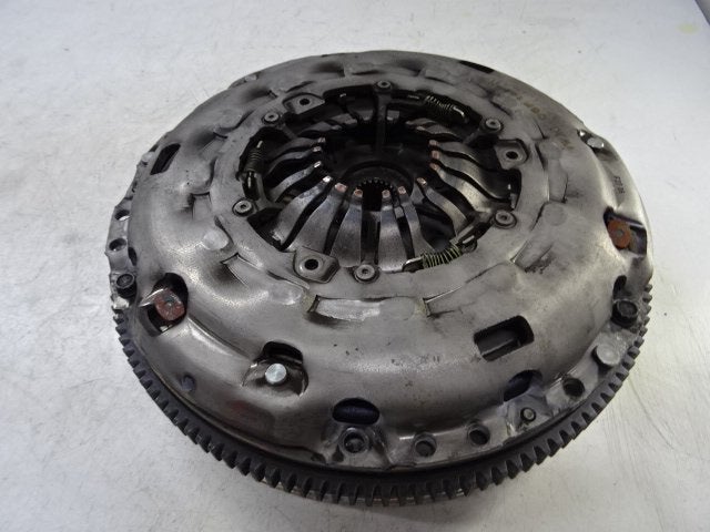 VOLANT MOTEUR BI-MASSE Audi Q3 (8UB / 8UG) (06F141025), Utilisé, Audi