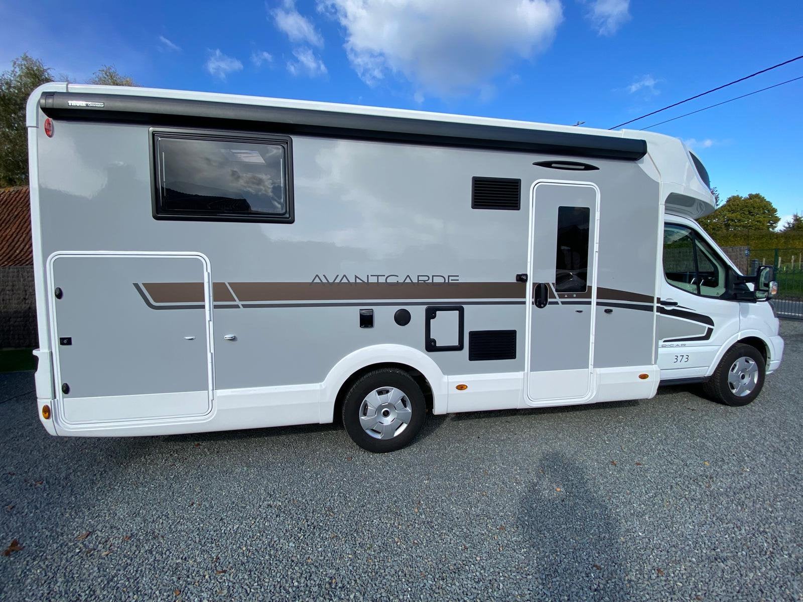 Avantgarde 373 L7,45xB2,35xH2,95m op Ford 165 pk, Caravans en Kamperen, Automaat, Ford, 7 tot 8 meter, Diesel