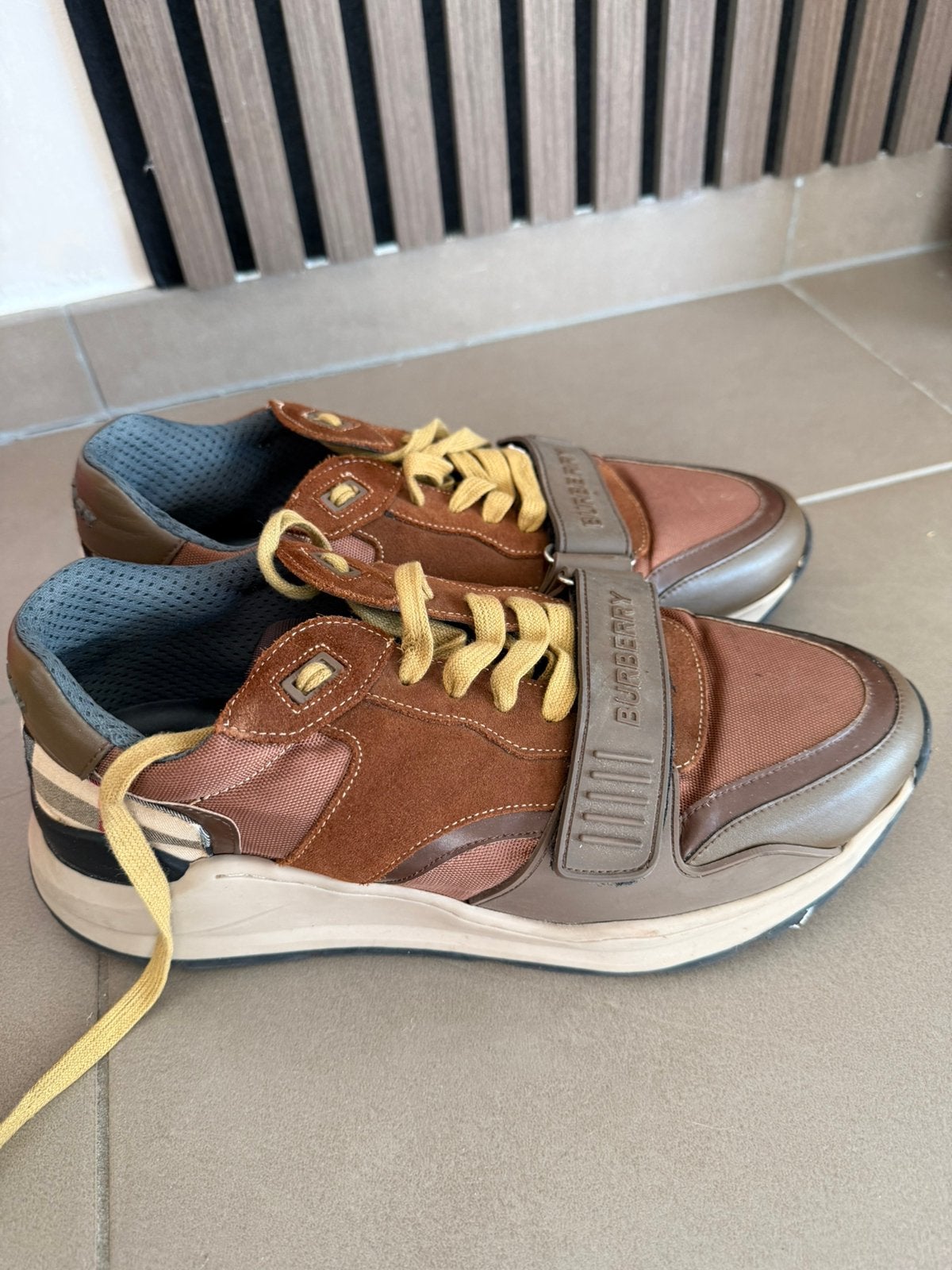 Schoenen burberry maat 43, Ophalen, Gedragen