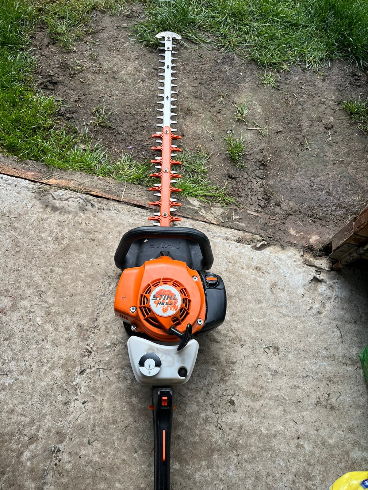 Stihl Hs 82 T, Ophalen, Zo goed als nieuw