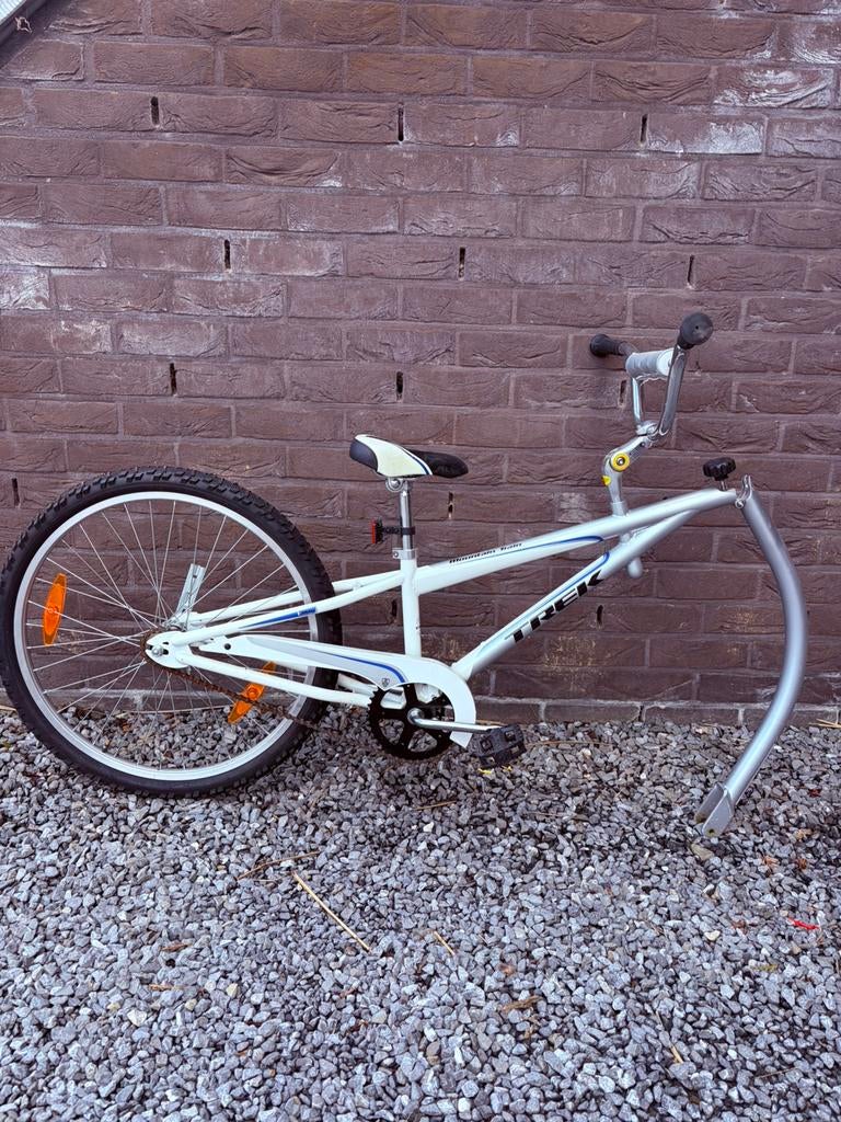 Vélo suiveur TREK 24’, Enlèvement, Comme neuf, Vélo suiveur