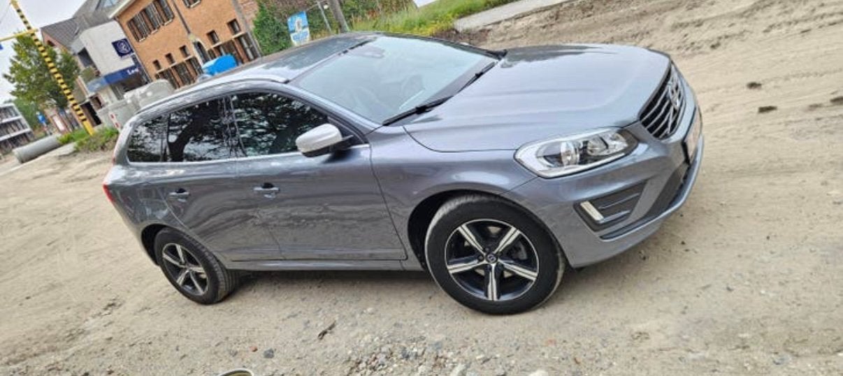 Volvo XC60 R-Design 2016 - Automaat - Sportzetels, Auto's, Volvo, Dealer onderhouden, Navigatiesysteem, Leder, 5 deurs