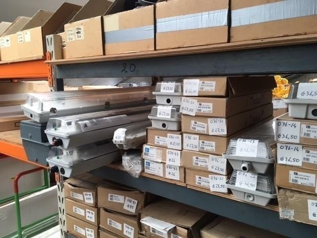 076. TL buizen en armaturen, Philips, Enlèvement, Neuf, LED
