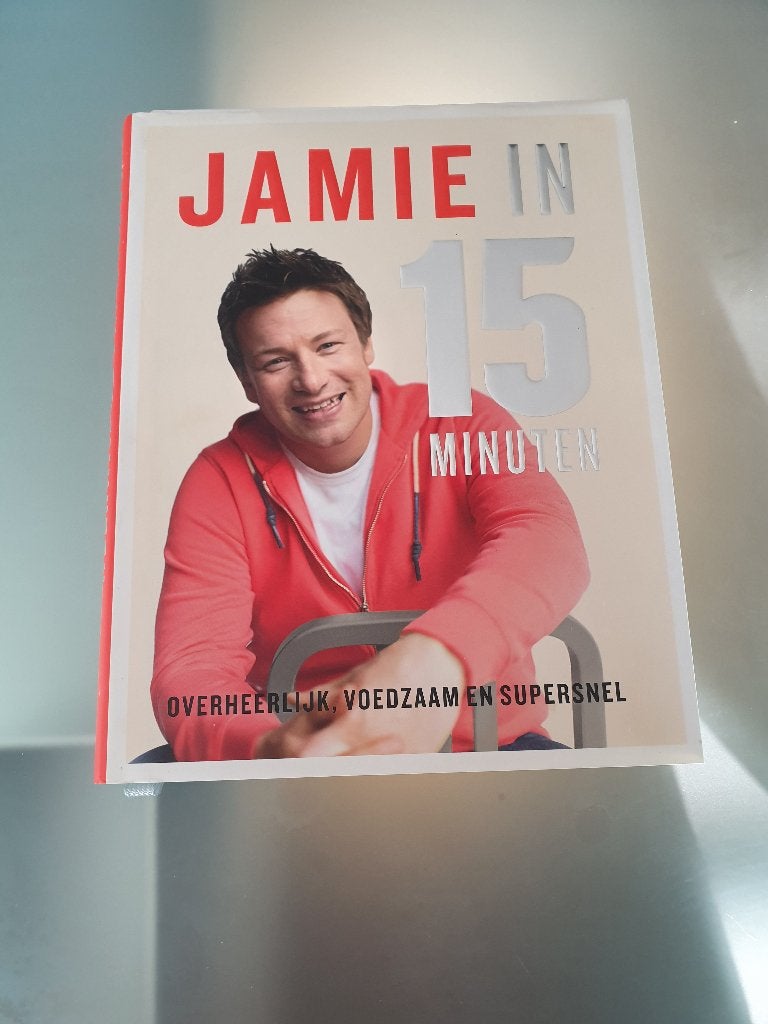 Jamie in 15 minuten, Boeken, Kookboeken, Ophalen of Verzenden, Zo goed als nieuw, Hoofdgerechten, Jamie Oliver