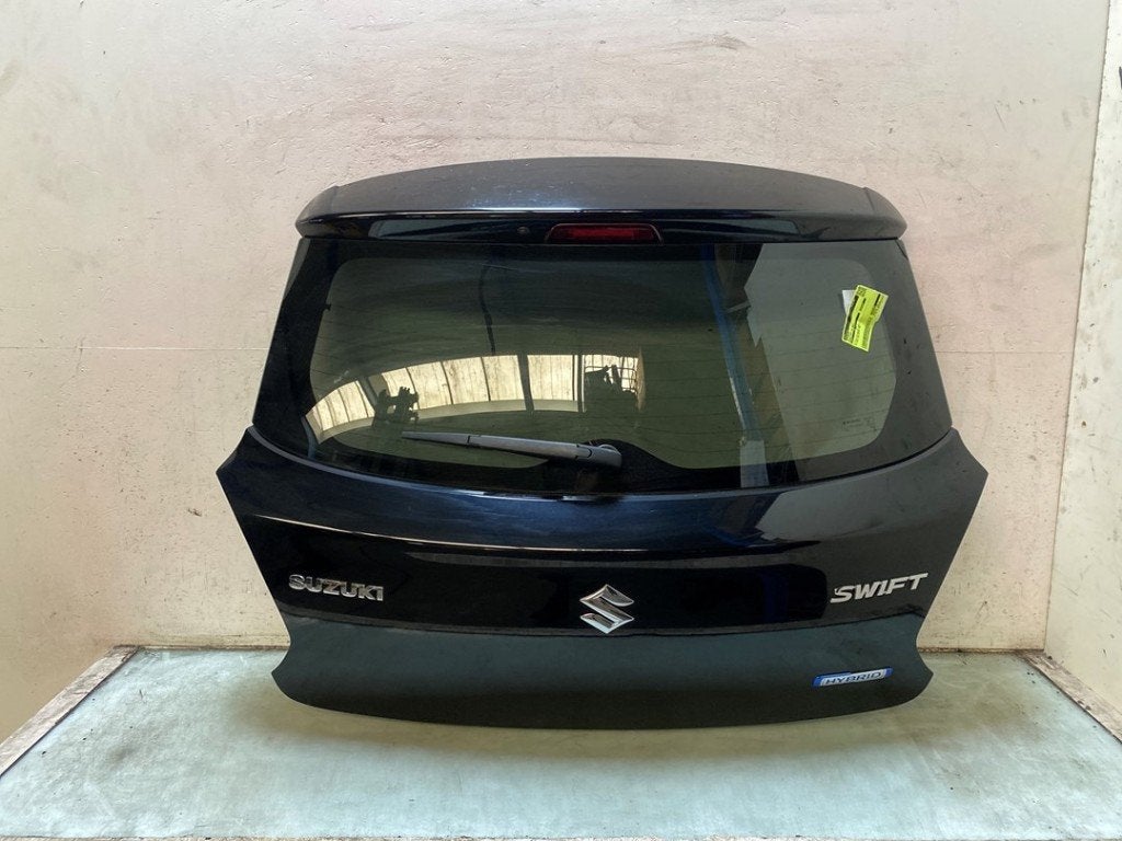 HAYON ARRIÈRE / MALLE Suzuki Swift (ZC / ZD) (01-2017/-), Suzuki-Allee 7
64625  Bensheim, DE, Suzuki Deutschland GmbH, Utilisé