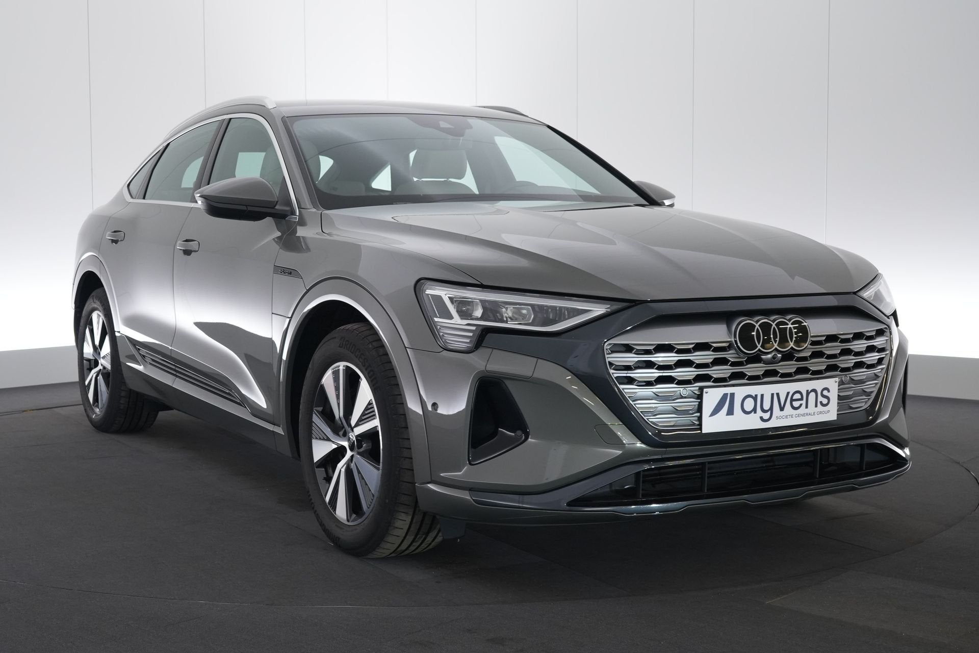 (2FJN753) AUDI Q8 SPORTBACK E-TRON, Autos, https://public.car-pass.be/vhr/4af59958-3744-49c0-96cc-420cf0a45a88, Argent ou Gris
