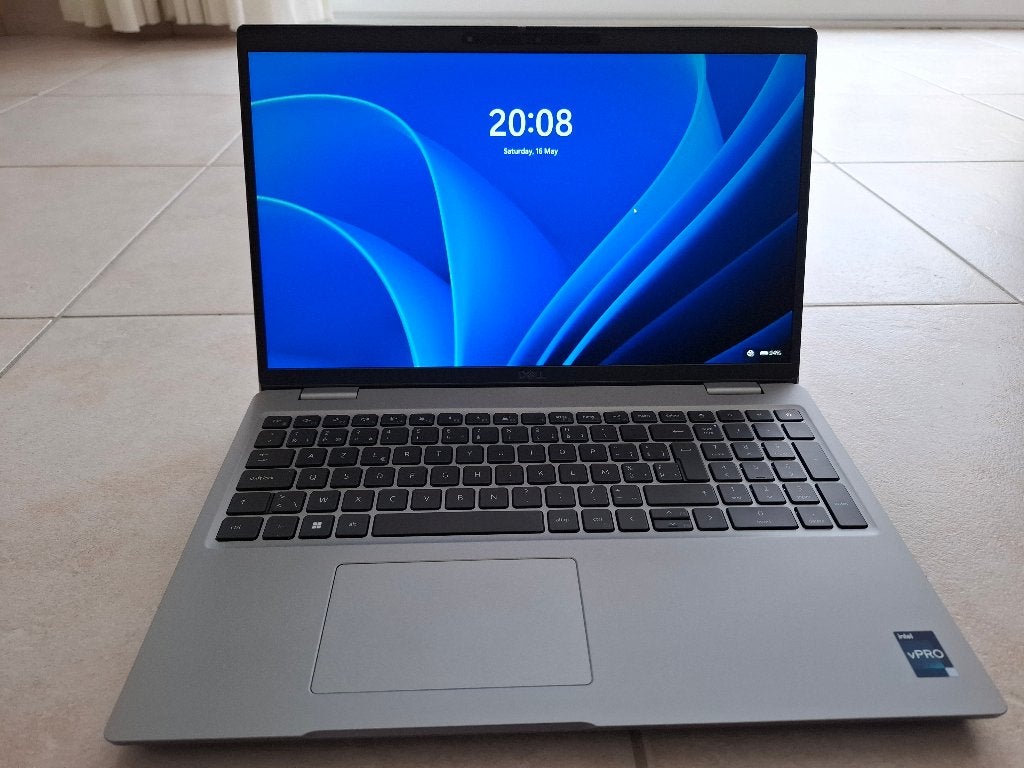 Dell Precision 3571, Ophalen, Met videokaart, Intel Core i7 processor, Zo goed als nieuw