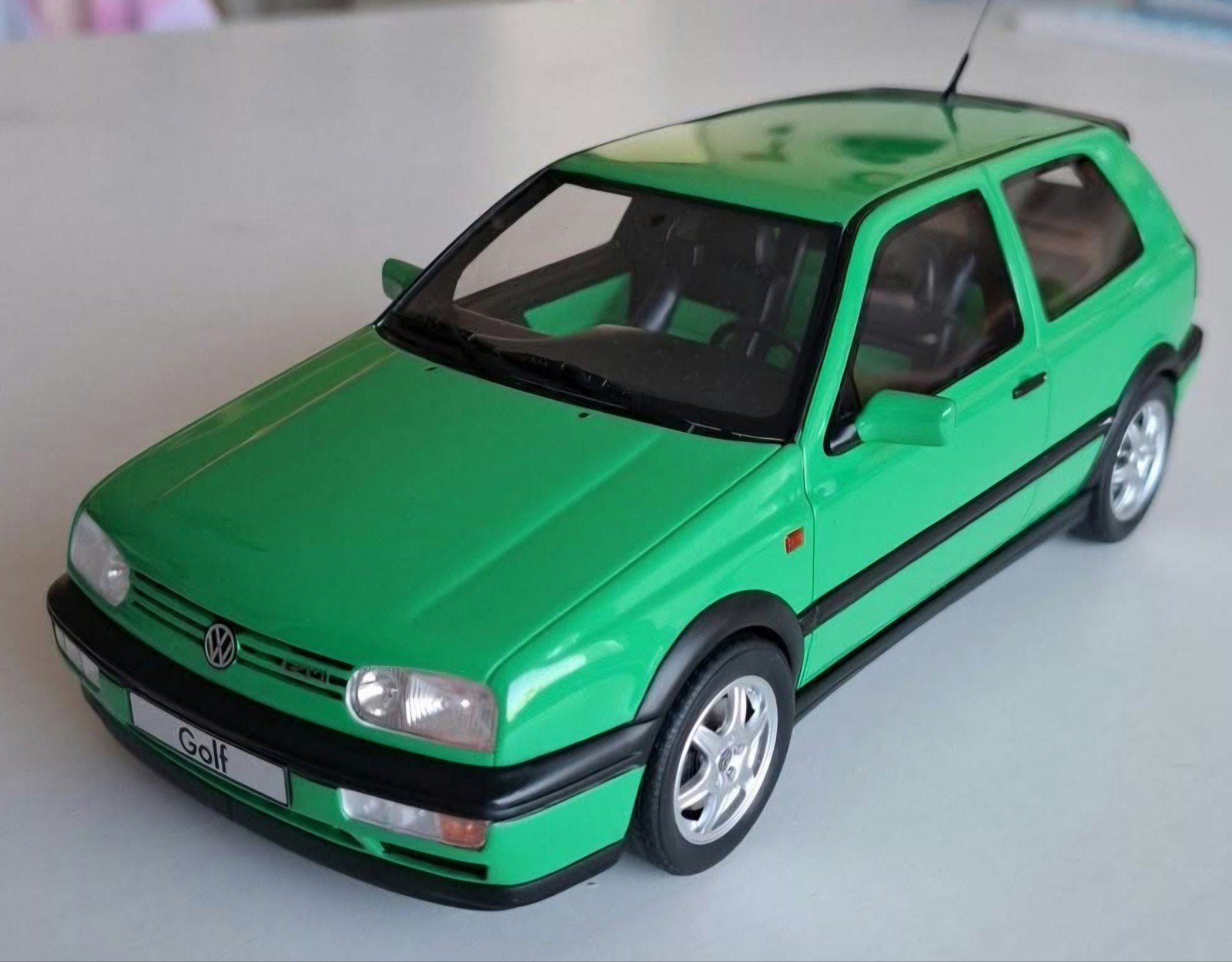 Vw golf 3 gti colors concept 1/18, Enlèvement