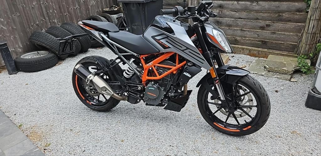 Ktm Duke 2022, LED Verlichting, Occasion, Particulier, 125 cc