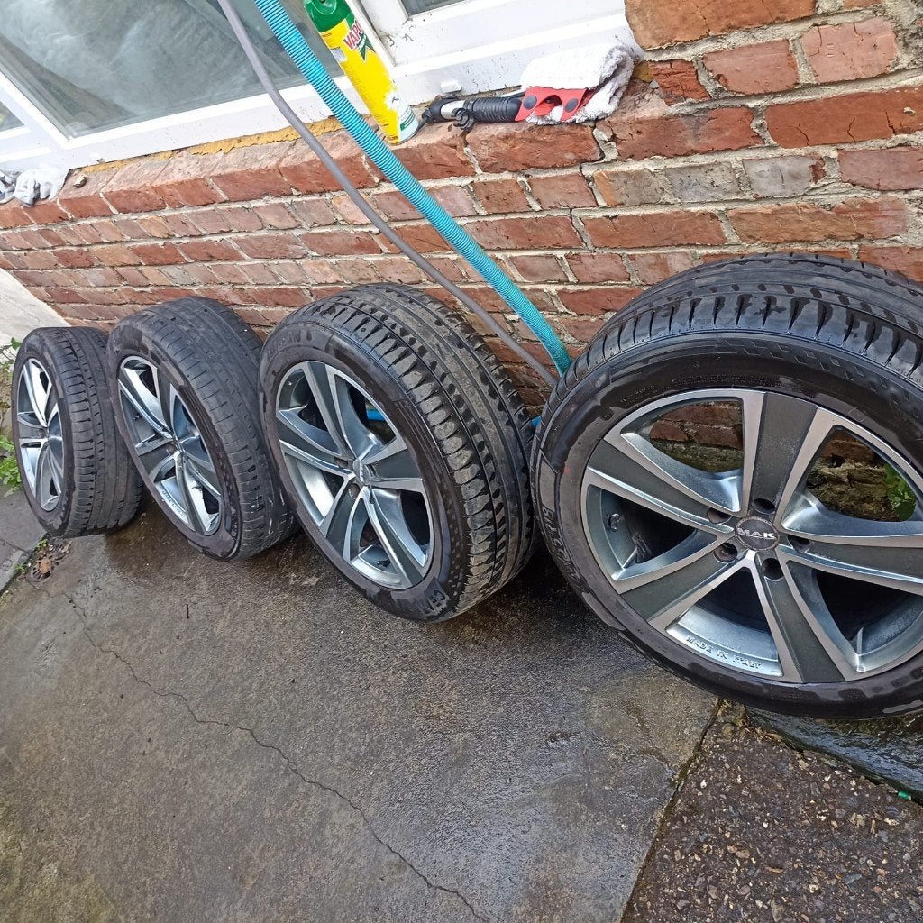 Lot Jantes + pneux, Auto-onderdelen, Banden en Velgen, Velg(en), Zomerbanden, 18 inch, 225 mm, Personenwagen, Gebruikt, Ophalen