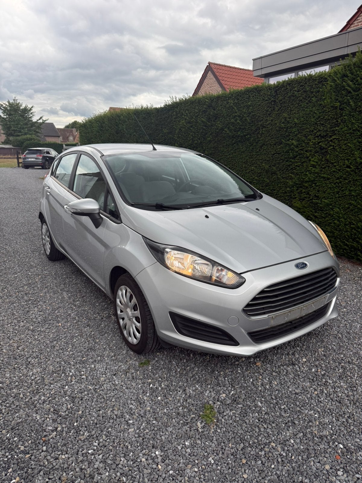 Ford Fiesta 1.0 - voiture de démarrage idéale, Autos, Bluetooth, Argent ou Gris, Achat, 998 cm³