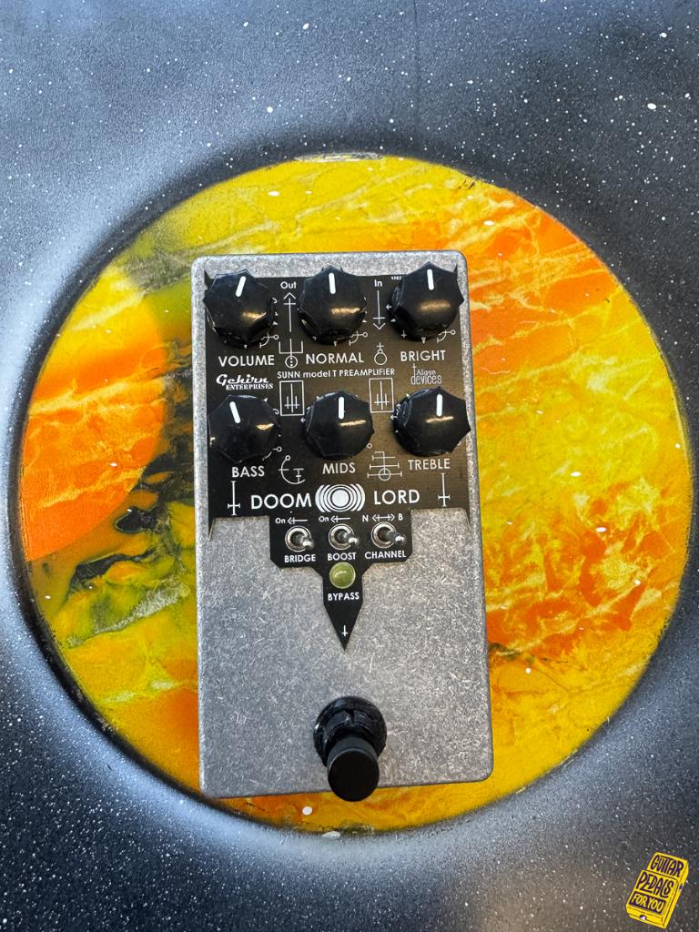 DoomLord guitar pedal with Boost, Ophalen of Verzenden, Zo goed als nieuw, Distortion, Overdrive of Fuzz