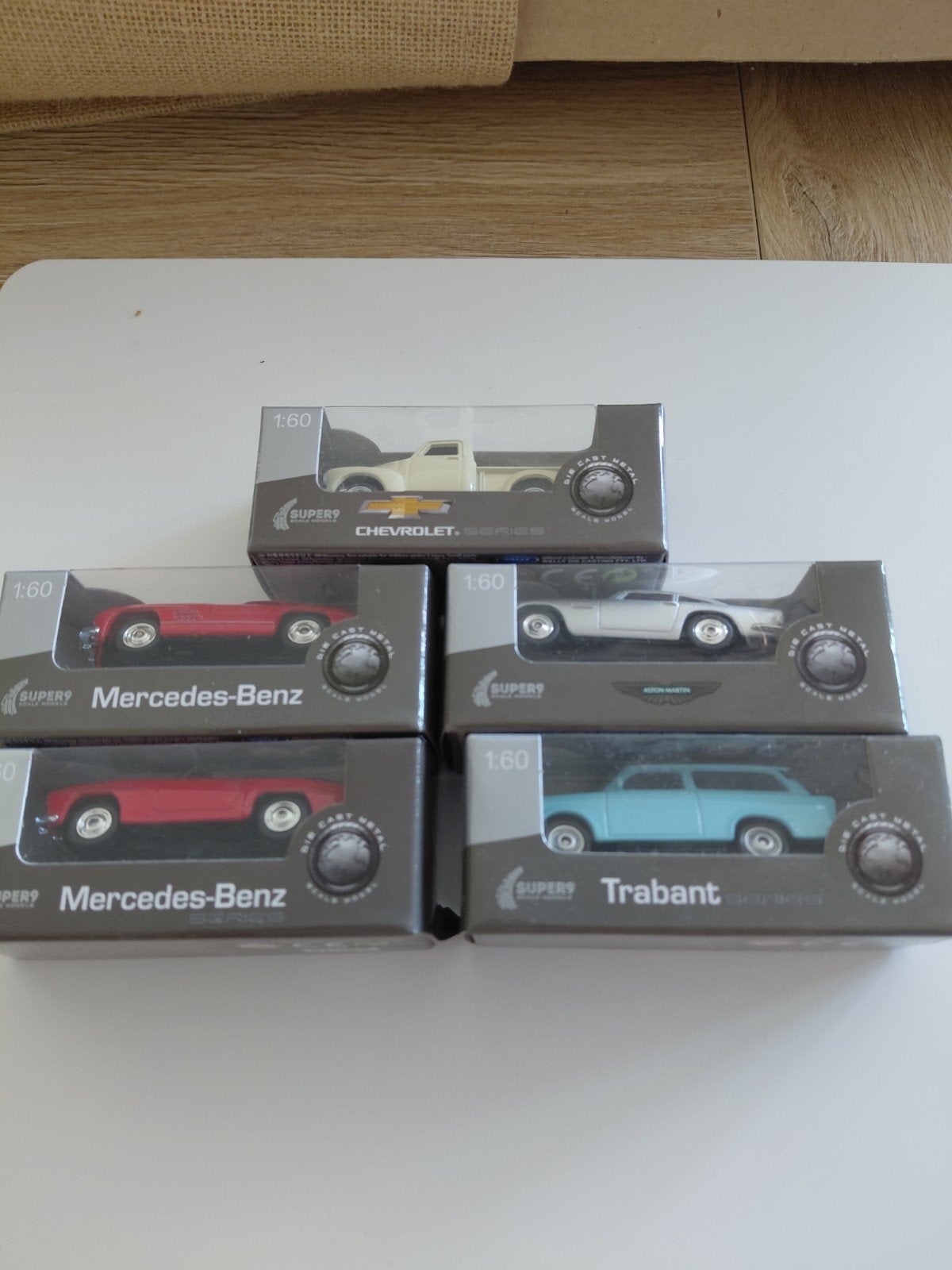 Lot de 5 voitures 1/87 état neuf, voir photos, Enlèvement ou Envoi, Neuf, Voiture, Autres marques