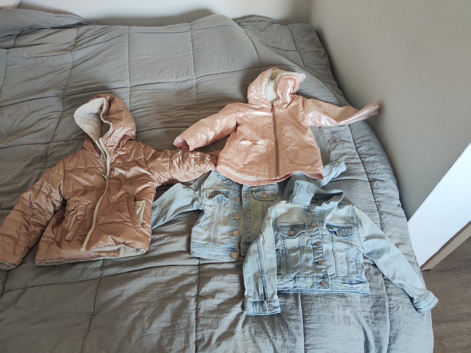 4 Jassen meisjes maat 98, Kinderen en Baby's, Ophalen