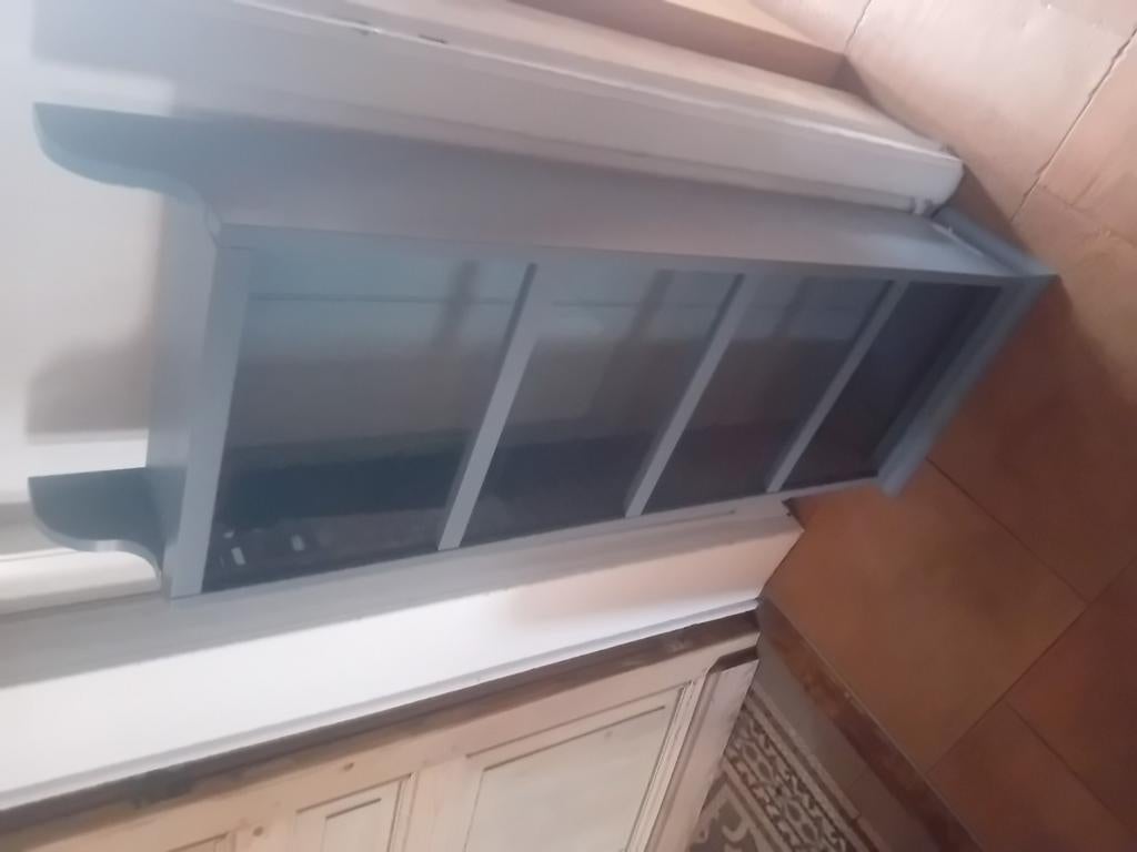 Vitrine, Enlèvement, Comme neuf