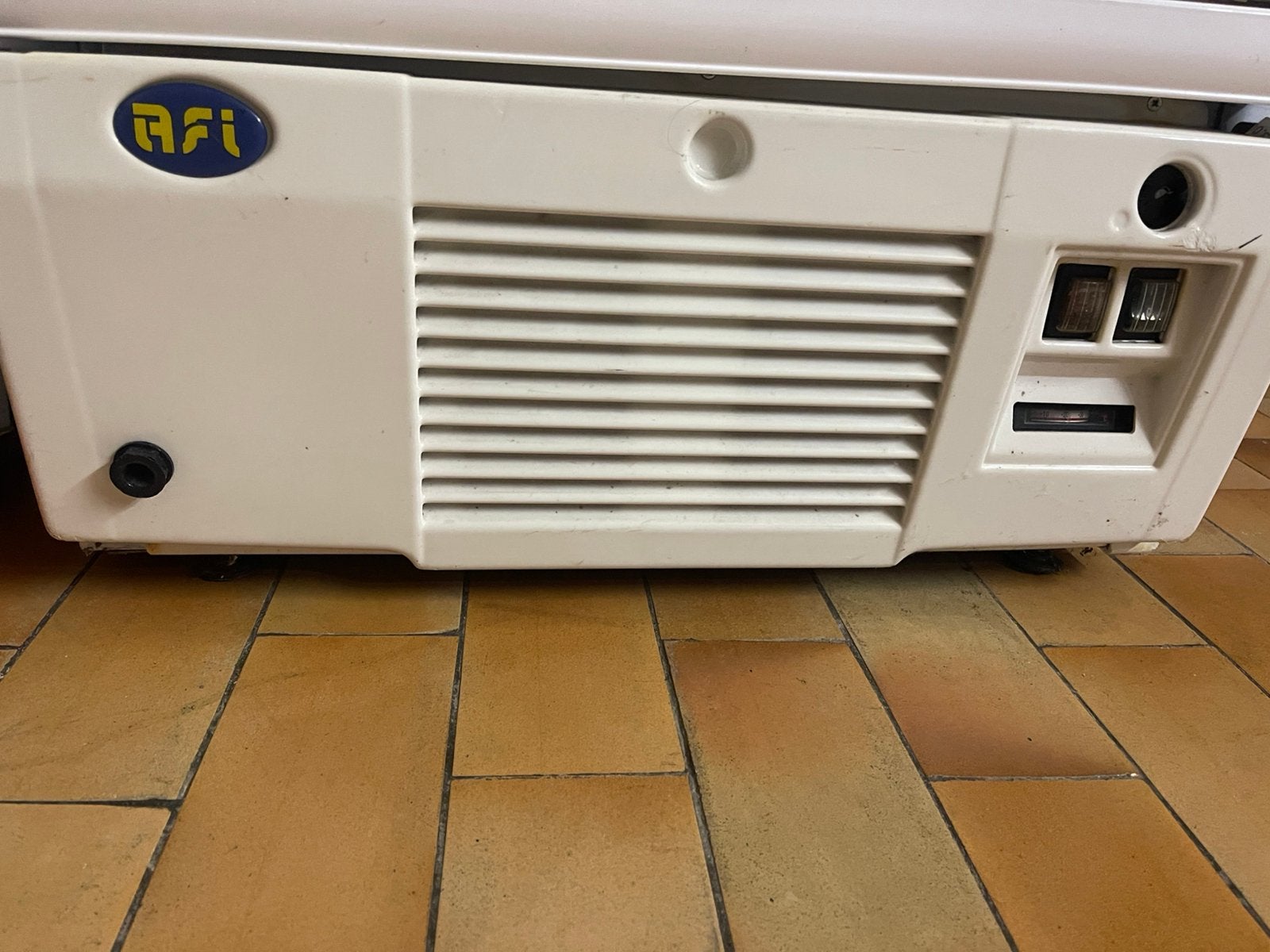 Verticale diepvrieskast te koop, Elektronische apparatuur, Ophalen, Gebruikt, 60 tot 90 cm, 160 cm of meer