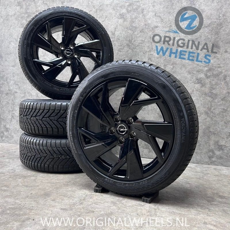 nieuw 17 inch originele velgen + winterbanden Opel Astra L 9, Auto-onderdelen, Gebruikt, -, -, Banden en Velgen