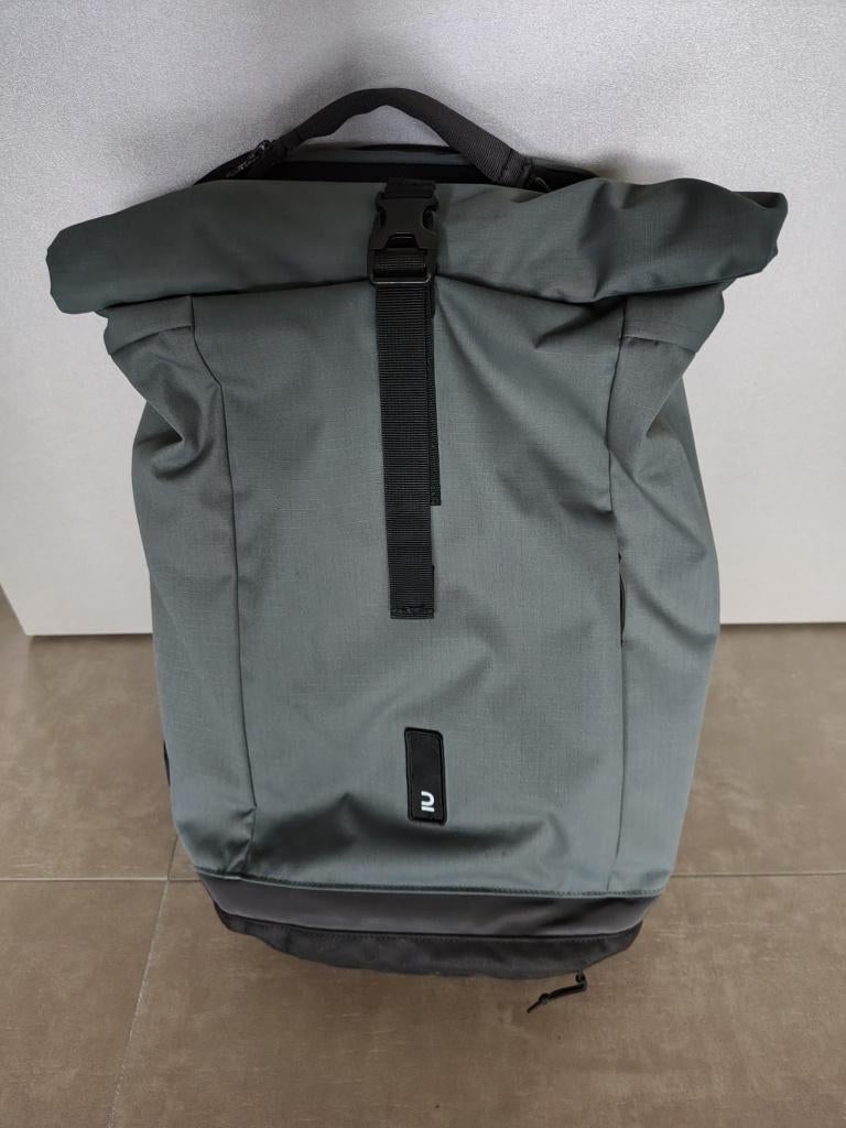 Sacoche de vélo (sac à dos) + compartiment pour laptop 27 l, Enlèvement, Comme neuf, DEcathlon