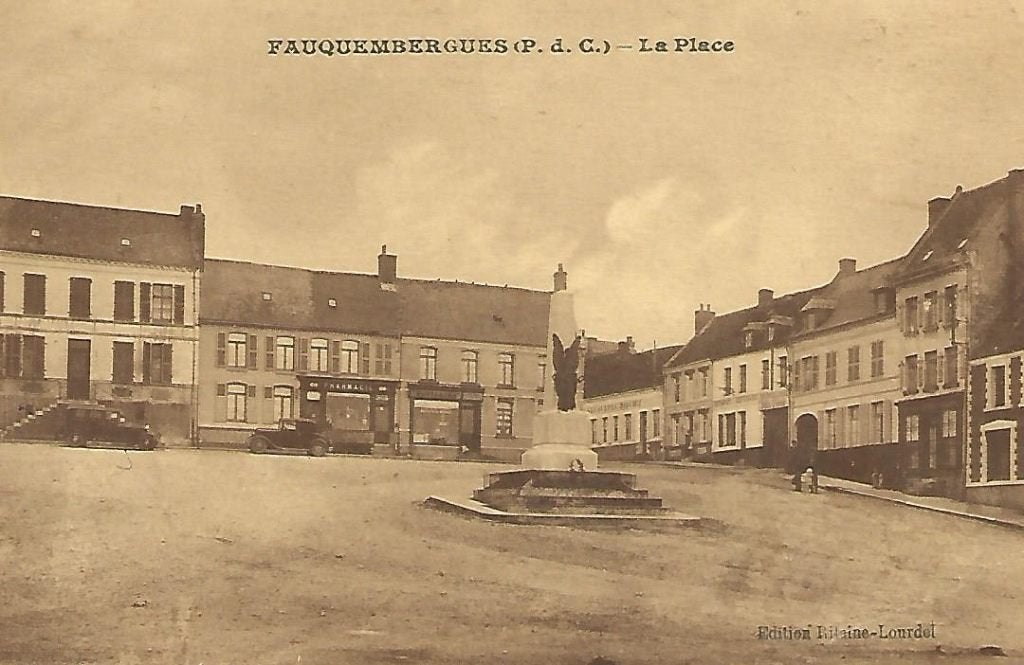 Vintage CP Pauquembergues  La Place 1921, Collections, Enlèvement ou Envoi, 1920 à 1940, Affranchie, France