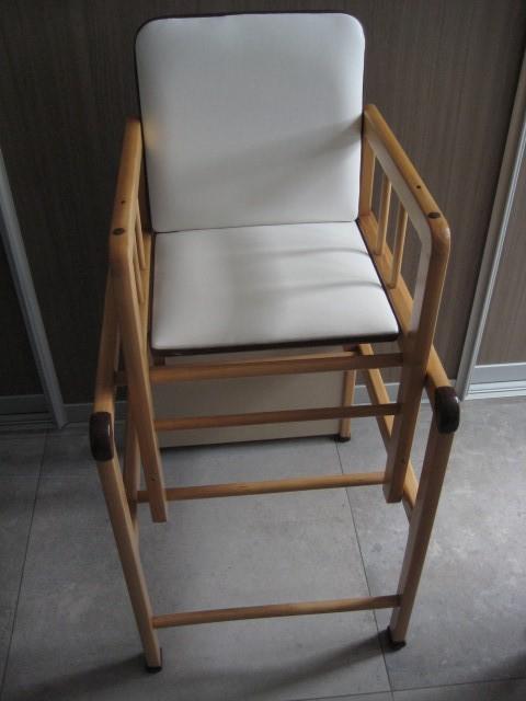 Chaise enfant+table réglables en différentes positions Zgst, Enlèvement, Comme neuf, Chaise évolutive, Plateau amovible