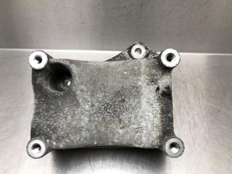 SUPPORT POMPE CLIMATISATION Daewoo / Chevrolet Spark, Daewoo, Dhr. M. Roggen, Stadsweg 37 37
9917 PV  WIRDUM GR., NL, Utilisé