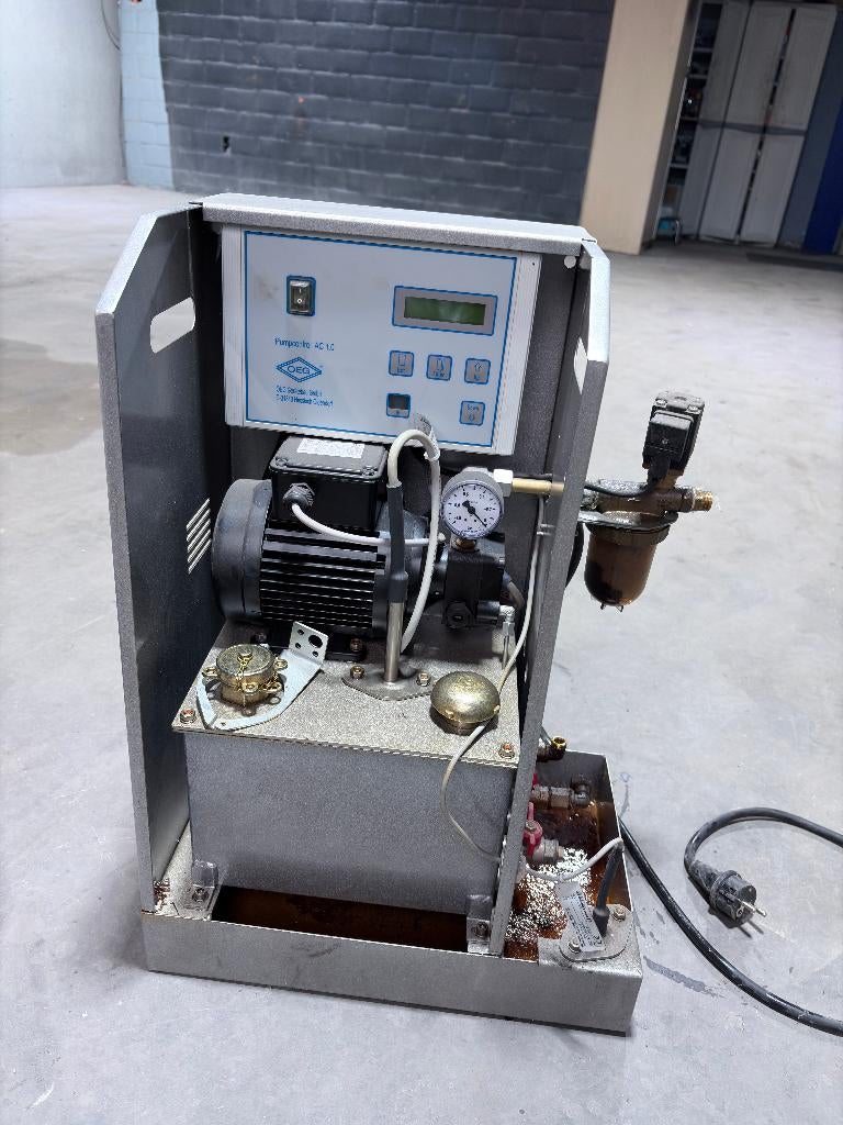 OEG SE 60 Saugaggregat / OEG SE 60 Suction Unit (Oil Pump), Ophalen, Zo goed als nieuw