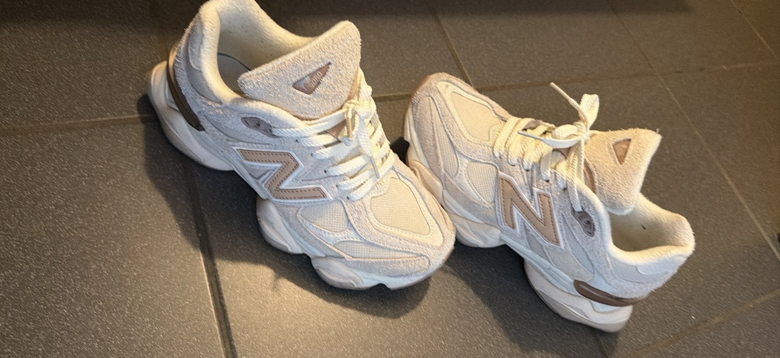 Nieuwe new balance ZANDKLEUR