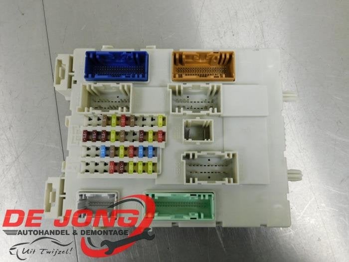 Boîte à fusibles d'un Ford C-Max, -, 3 mois de garantie, -, -