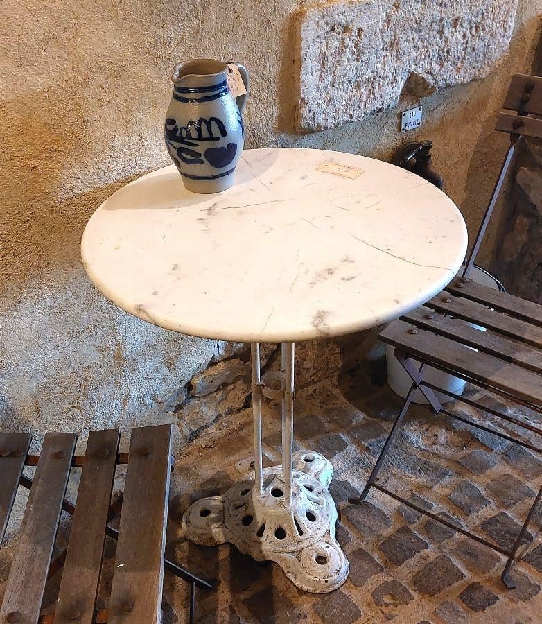 Klein oud bistrotafeltje met antiek onderstel, Ophalen